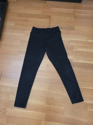 Pantalón Negro Ajustado
