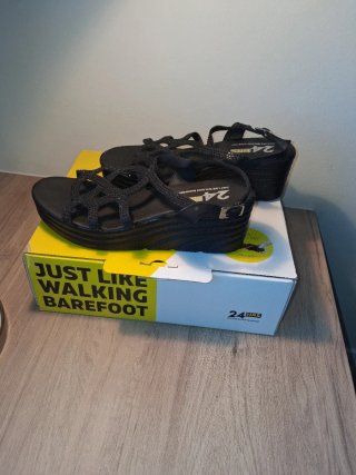 Sandalias con Plataforma 24hrs Negras Talla 40