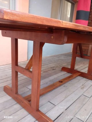 Tavolo estensibile in legno per esterni