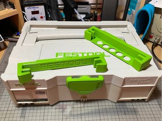 FESTOOL – Soporte de guía para tu torre de cajas