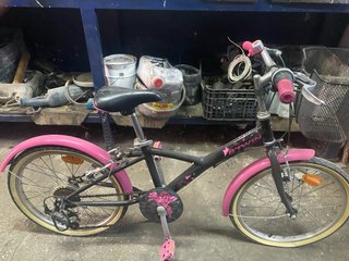 Bicicleta infantil B'Twin rosa