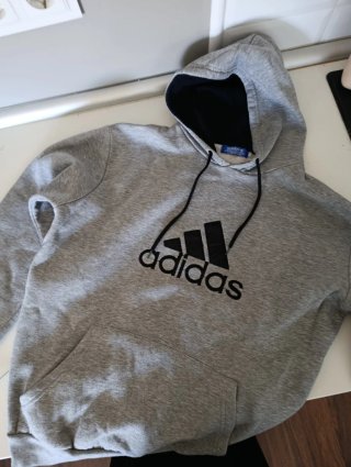 Sudadera Adidas Gris con Capucha