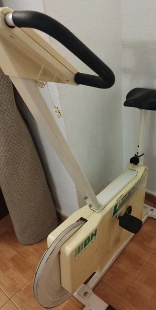 Bicicleta Estática BH funciona perfectamente