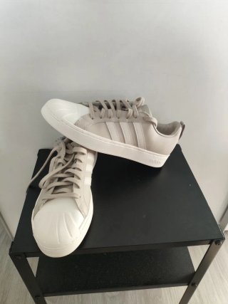 Adidas Superstar Talla 43.5 Beige/Blanco