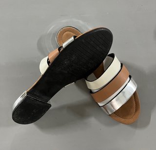 Sandalias Zara Tiras Marrón y Plata