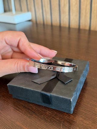Pulsera esclava GG plateada nueva sin uso