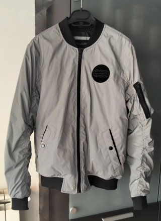 Cazadora Bomber Pull&Bear Gris Negra