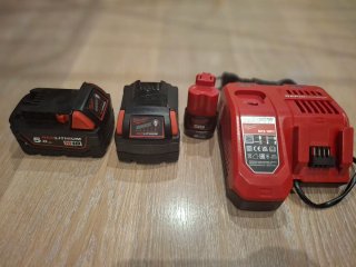 Set Milwaukee M18 NRG-502: 2 Baterías y Cargador