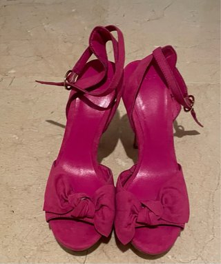 Zapato tacón plataforma magenta lazo