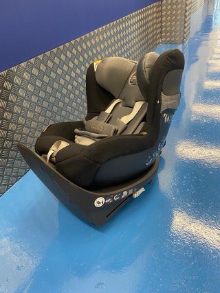 Silla de coche Cybex Sirona M2 i-Size con base