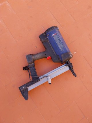 Pistola de Clavos Powers Trak-It C3