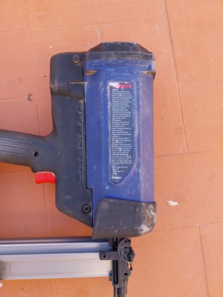 Pistola de Clavos Powers Trak-It C3