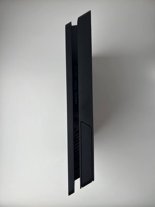 Playstation 4 Slim 1TB Nera - Software 11.02