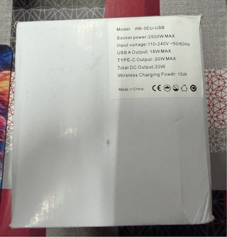 Torreta Enchufes USB y C 2500W