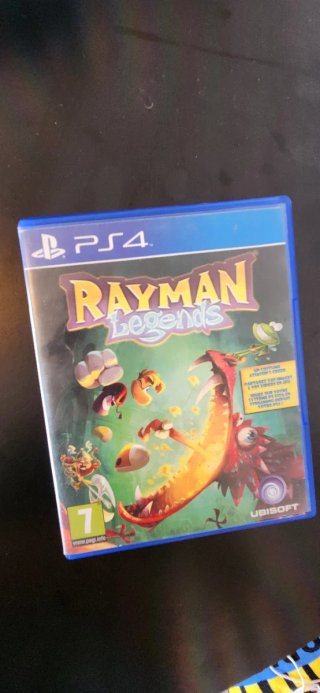 Confezione 5 giochi PS4: LEGO Marvel, Crash, Rayman, Sonic