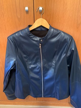 Chaqueta efecto piel azul Talla L