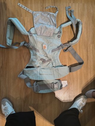 Mochila de porteo Ergobaby verde menta