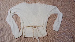 Chaqueta beige cruzada fina mujer