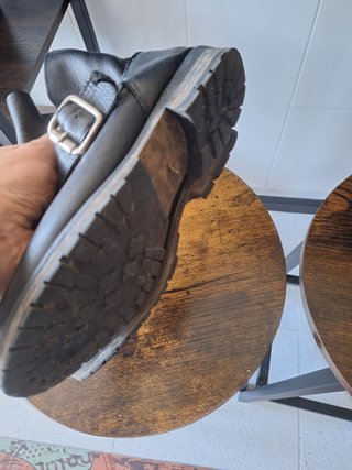 Botines Negros con Hebilla.Piel natural