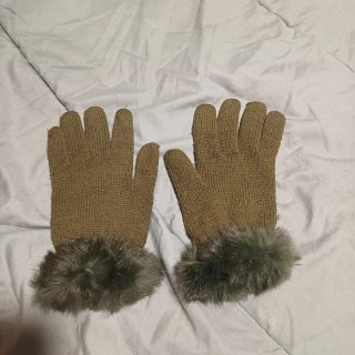 Guantes de Lana con Detalle de Pelo