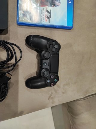 PS4 (PlayStation 4) Slim 500GB + 3 Juegos