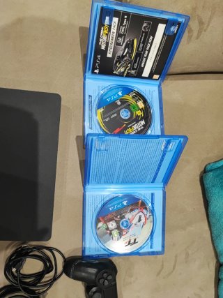 PS4 (PlayStation 4) Slim 500GB + 3 Juegos