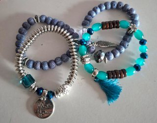 Preciosos packs pulseras con abalorios a estrenar