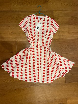 Vestido Zara estampado labios