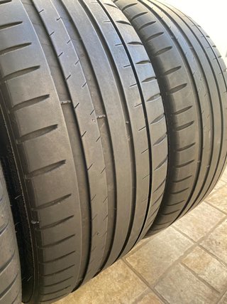 4 Neumáticos 235/40 R18 MICHELIN