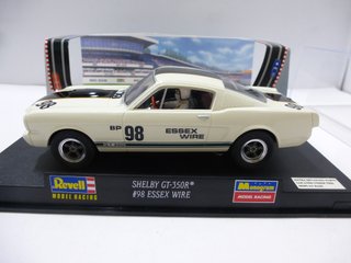 Revell NUEVO Shelby GT-350R scalextric