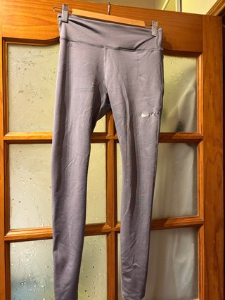 Leggings deportivos Nike grises
