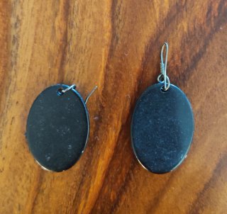 Pendientes Étnicos Negros y Blancos