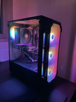 Potente PC Gamer con Iluminación RGB