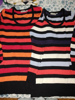 5 Jerseys de rayas multicolor, en muy buen estado,