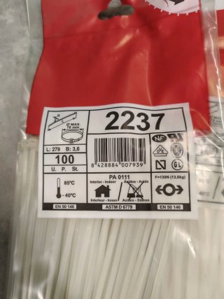 LOTE 4.250 BRIDAS UNEX – MATERIAL PROFESIONAL