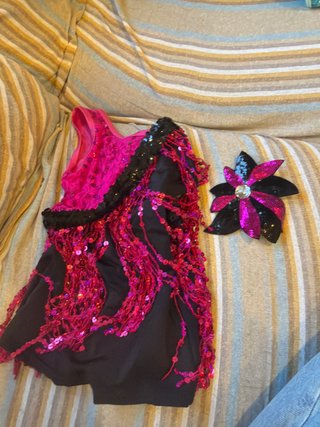 Vestido de danza con flecos y pedrería Talla 2-4