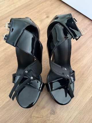 Tacones de plataforma negros