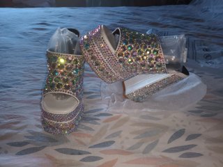 Zapatos de Plataforma con Pedrería Talla 38