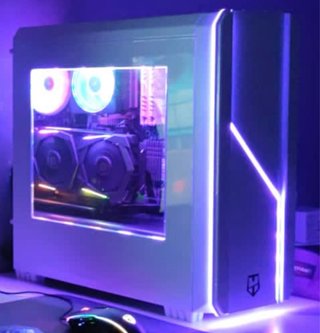 Torre de ordenador gaming blanca