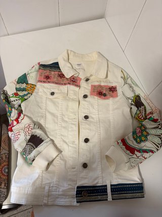 Chaqueta Desigual con mangas de jersey