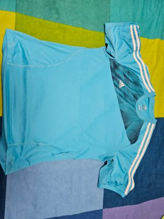 Camiseta Adidas azul
