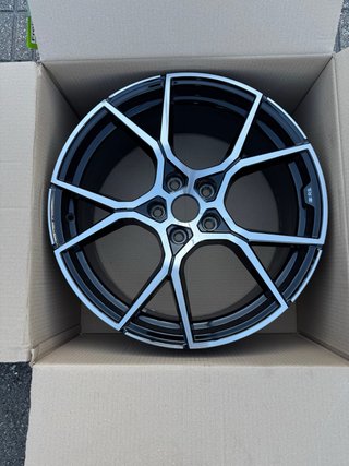 Llanta Renault Fuji R.S.
