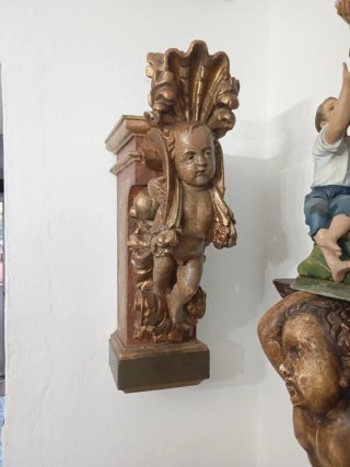 Pareja de ménsulas antiguas doradas