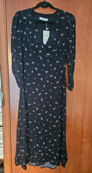 Vestido Mango floral negro y rosa