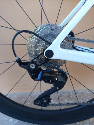 Canyon Ultimate CF7 105 Mecánico talla M. 12v.