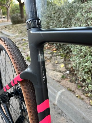 SCOTT ADDICT GRAVEL RC KM 0 con muy poco uso.