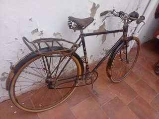 Bicicleta antigua clásica