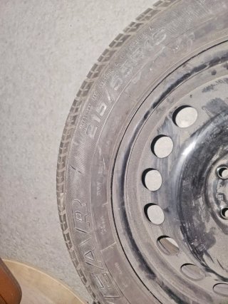 Neumático Goodyear Eagle 215/55 R16