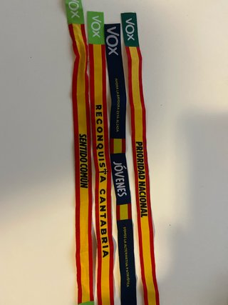 Set de 4 Pulseras VOX