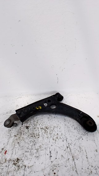 1006862 BRAZO SUSPENSION INFERIOR DELANTERO DERECHO LYNK & C